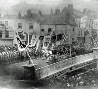 image of the town bridge opening 1883